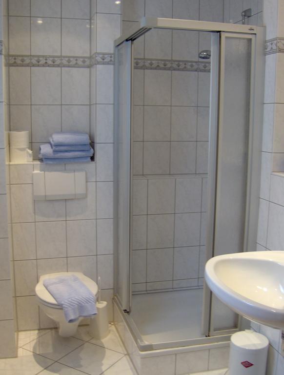 Hotel Rosenhof Waldesch Zimmer foto